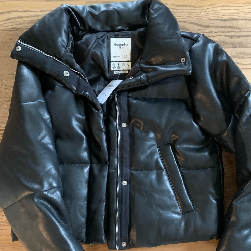 ABERCROMBIE AND FITCH VEGAN MINI PUFFER